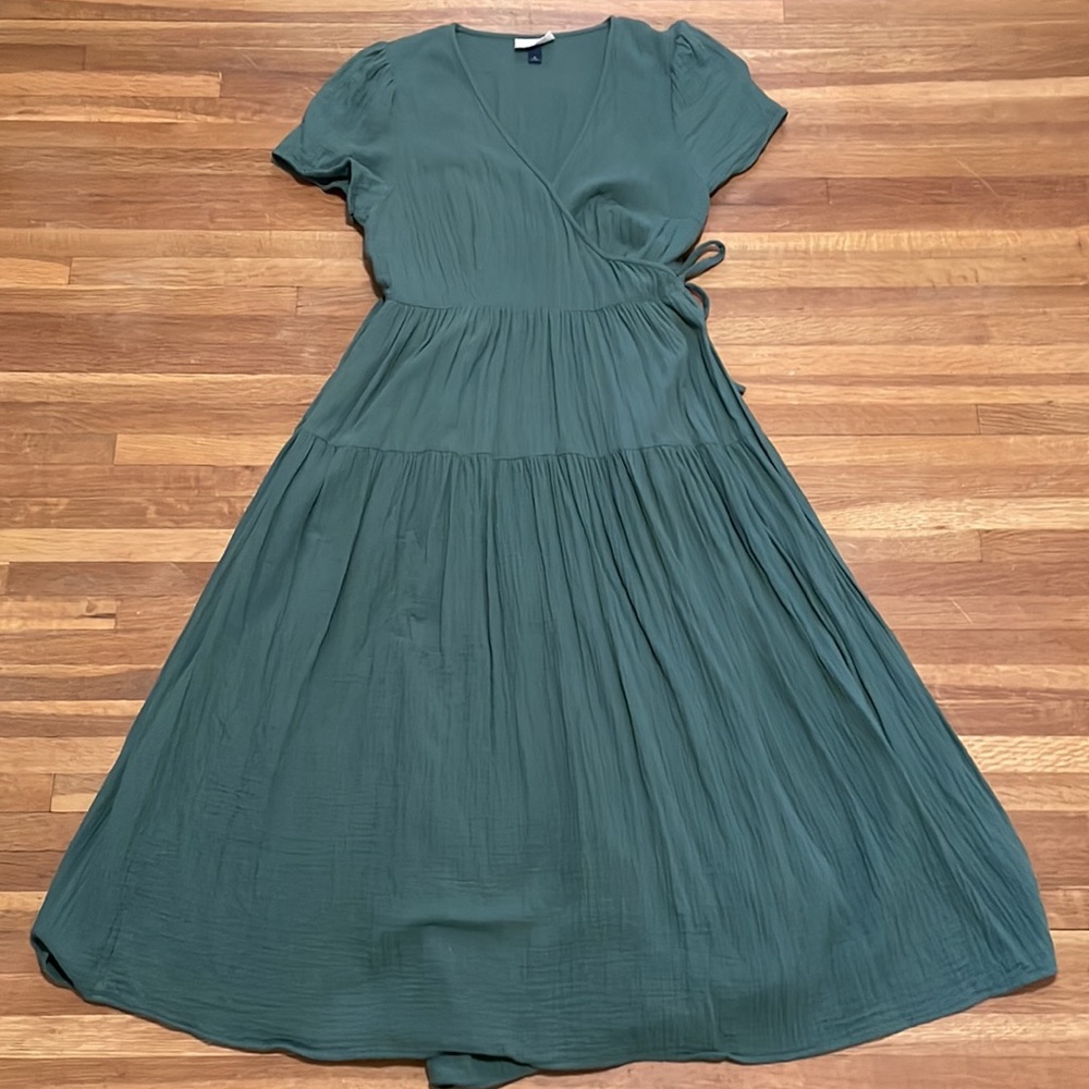 Universal Thread Short Sleeve Wrap Dress